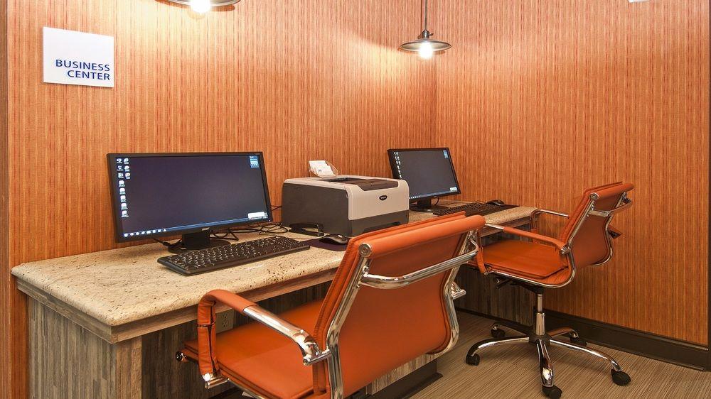 Holiday Inn Express Hotel & Suites Olive Branch By Ihg Екстер'єр фото