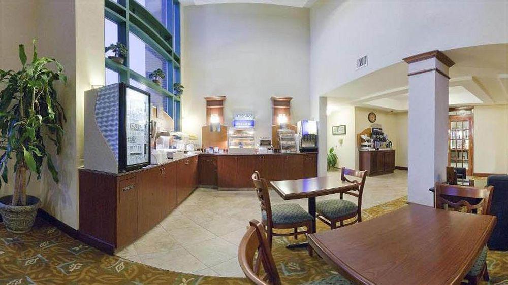 Holiday Inn Express Hotel & Suites Olive Branch By Ihg Екстер'єр фото