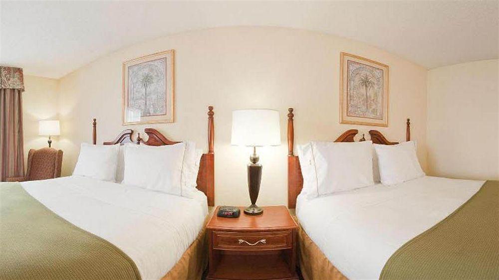 Holiday Inn Express Hotel & Suites Olive Branch By Ihg Екстер'єр фото
